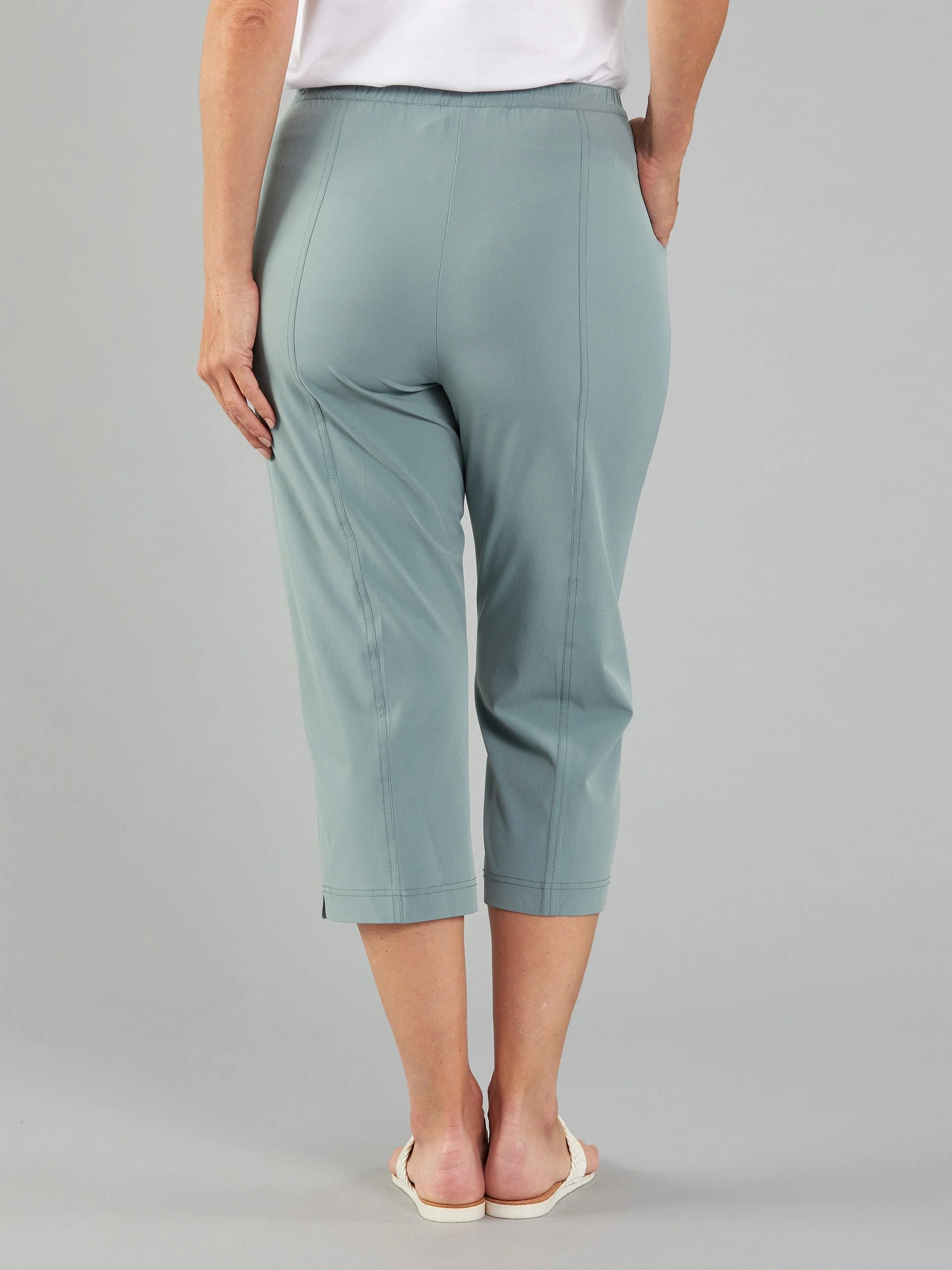 Eureka 3/4 Pant - Image 4